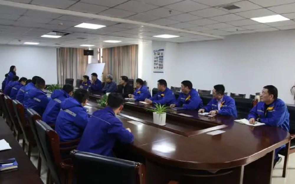 鑫诚企业召开精益生产推进工作会议